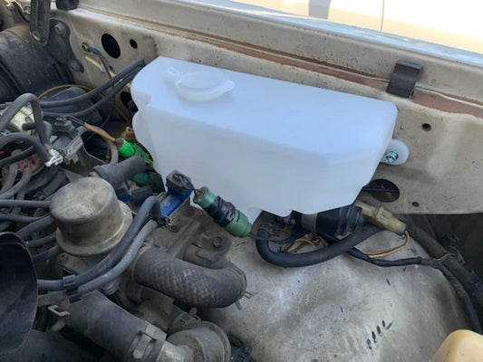 Headlight washer bottle image 0